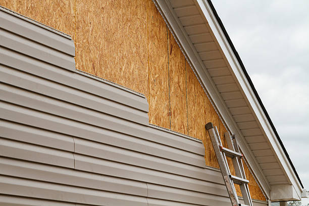 24/7 Emergency Vinyl Siding experts in Louviers, CO